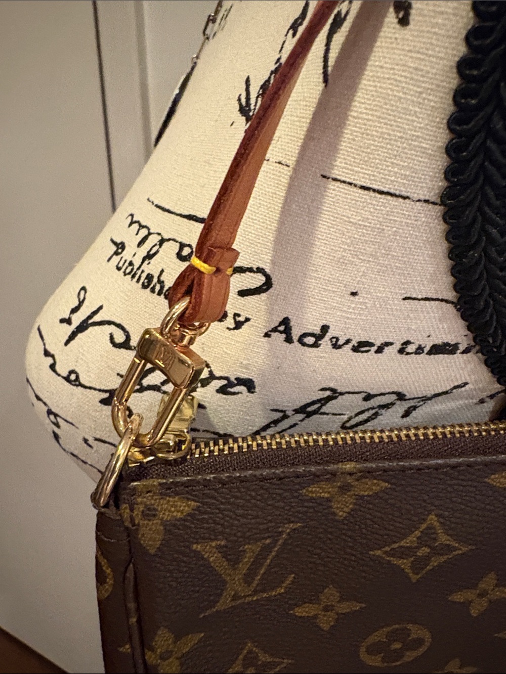 Louis Vuitton Brown Monogram Shoulder Pochette with Vachetta Strap - Picture 3 of 12